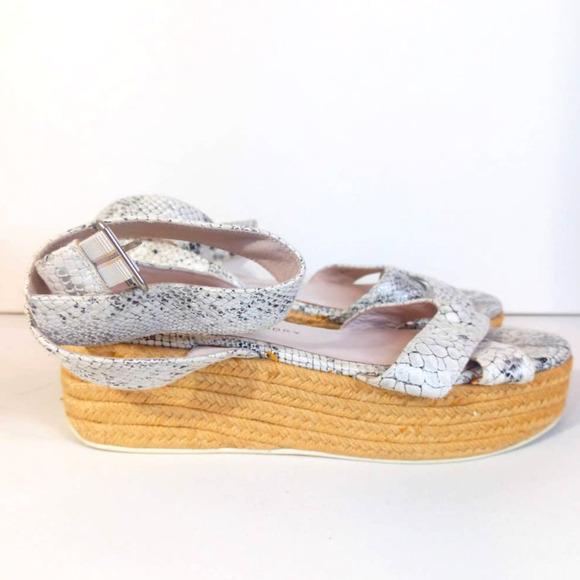 Chinese Laundry Women Size 8 Wedge Heels Faux Snakeskin Cross Heel Strap Natural - Picture 1 of 6